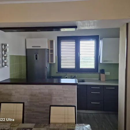 Uzila Family Apartment