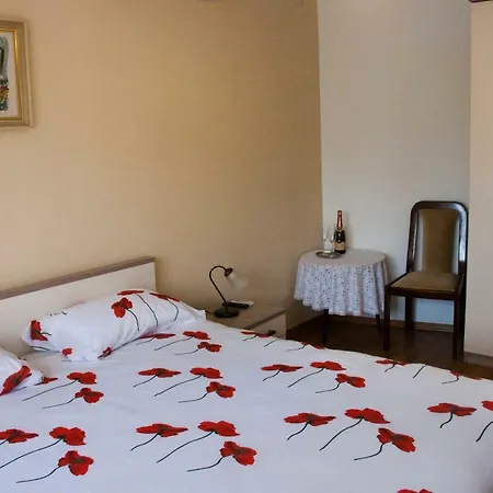 Uzila Family Apartment *