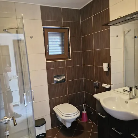 Apartment Uzila Family *