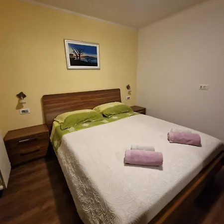 Uzila Family Apartment Mugeba