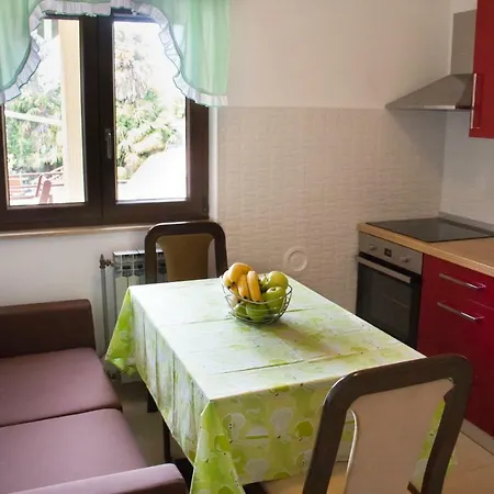 Uzila Family Apartment *